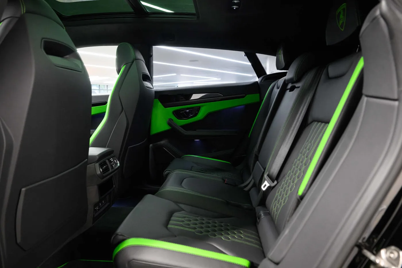 2025 Lamborghini Urus SE angeboten von einer Vertragshändlergruppe in London, Vereinigtes Königreich, Foto 8 von 20