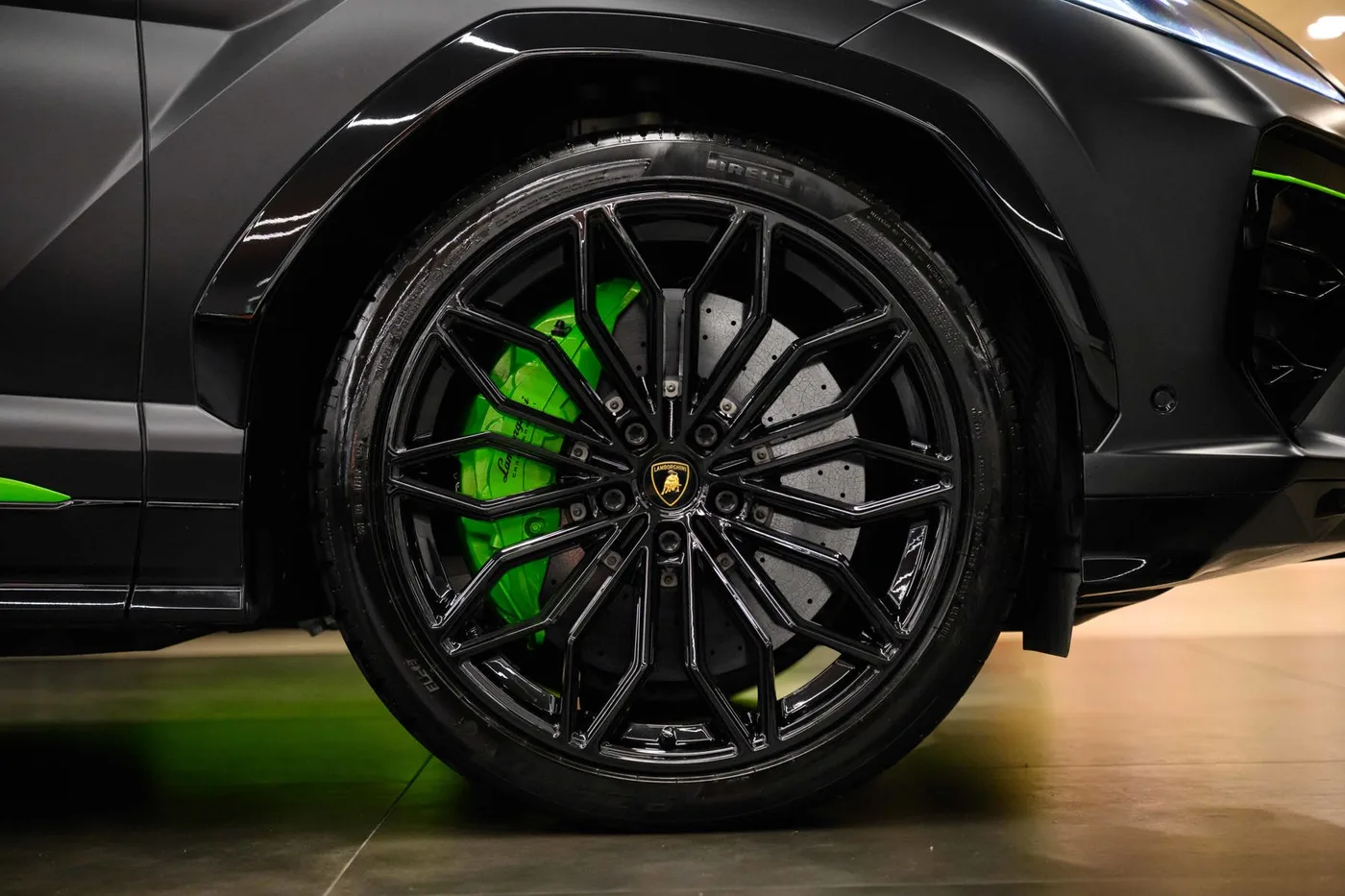 2025 Lamborghini Urus SE angeboten von einer Vertragshändlergruppe in London, Vereinigtes Königreich, Foto 9 von 20