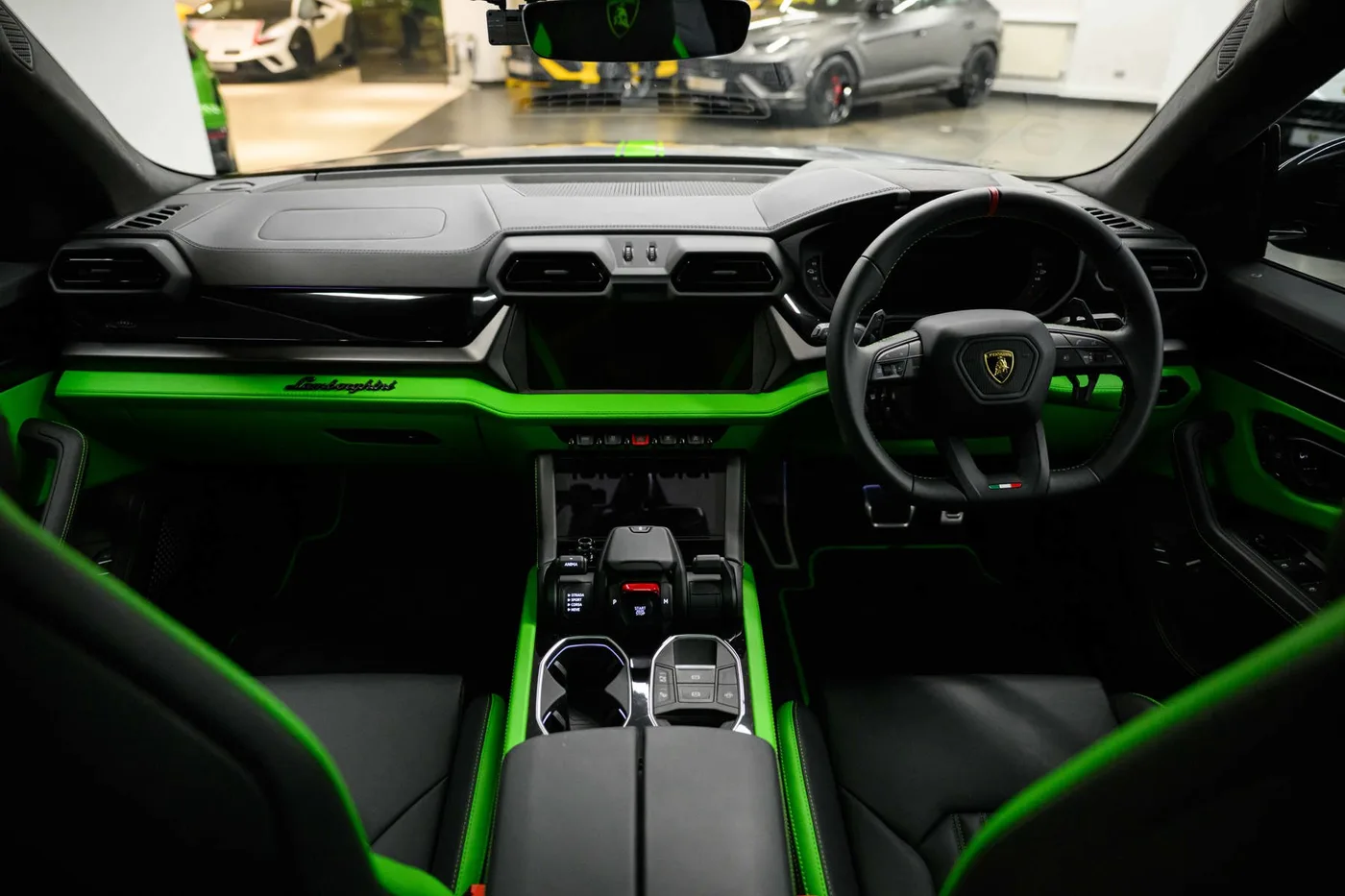 2025 Lamborghini Urus SE angeboten von einer Vertragshändlergruppe in London, Vereinigtes Königreich, Foto 10 von 20