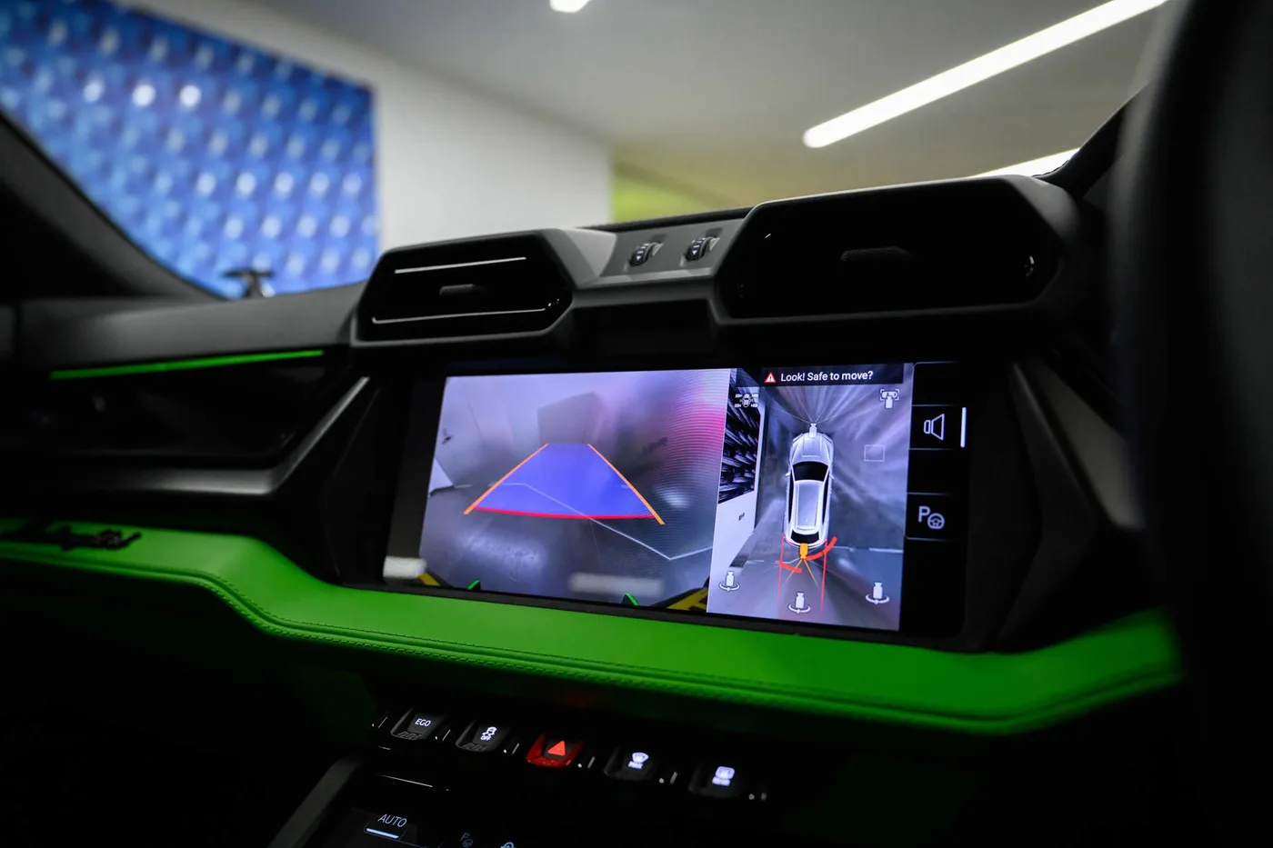 2025 Lamborghini Urus SE angeboten von einer Vertragshändlergruppe in London, Vereinigtes Königreich, Foto 16 von 20