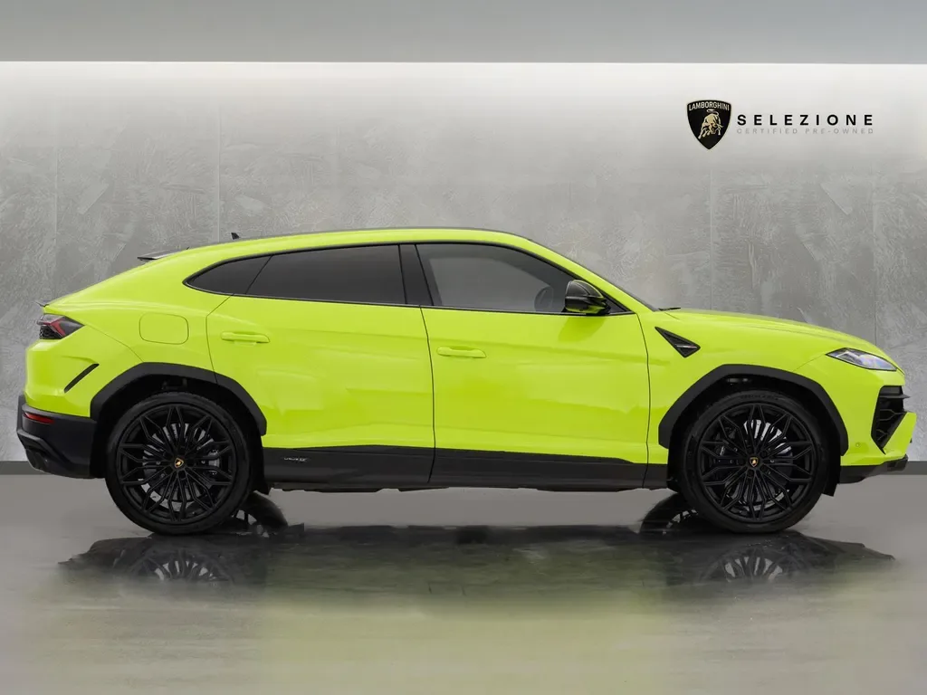 2025 Lamborghini Urus SE, 2/20