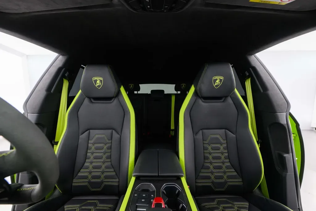 2025 Lamborghini Urus SE, 7/20
