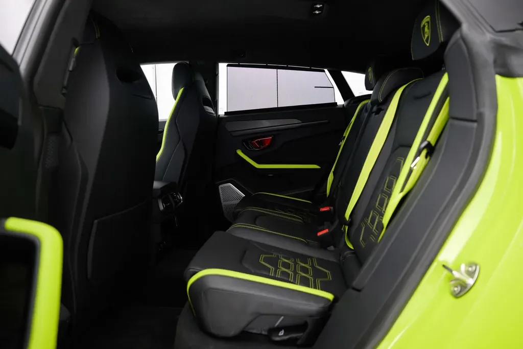 2025 Lamborghini Urus SE, 8/20