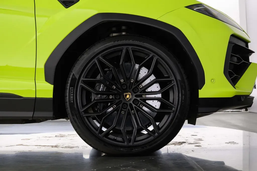 2025 Lamborghini Urus SE, 9/20