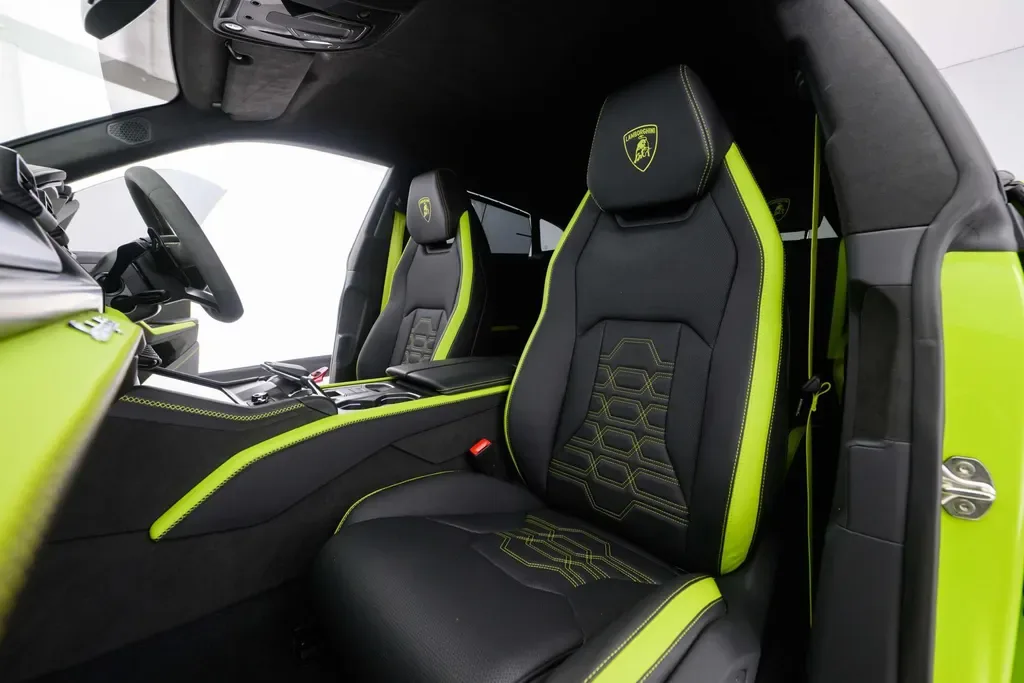 2025 Lamborghini Urus SE, 17/20