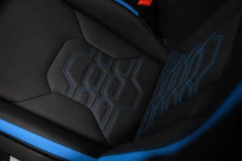 2025 Lamborghini Urus SE, 16/20