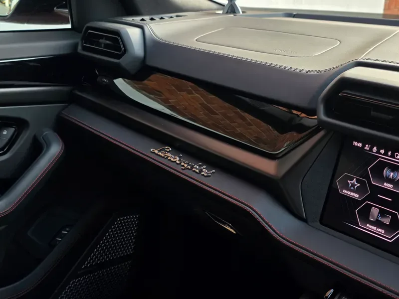 2025 Lamborghini Urus SE, 18/20