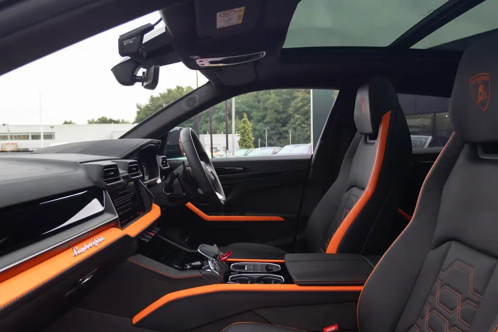 2025 Lamborghini Urus SE, 7/20
