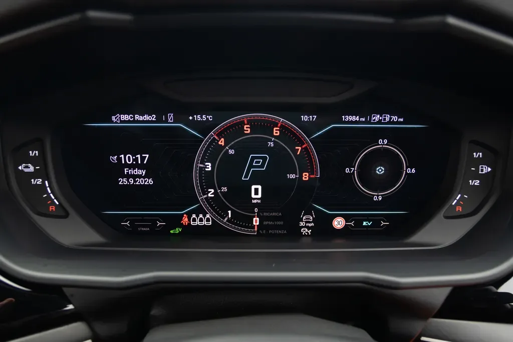 2025 Lamborghini Urus SE, 17/20