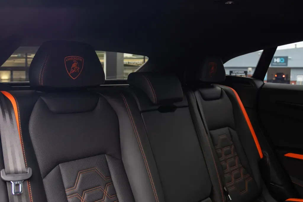 2025 Lamborghini Urus SE, 19/20
