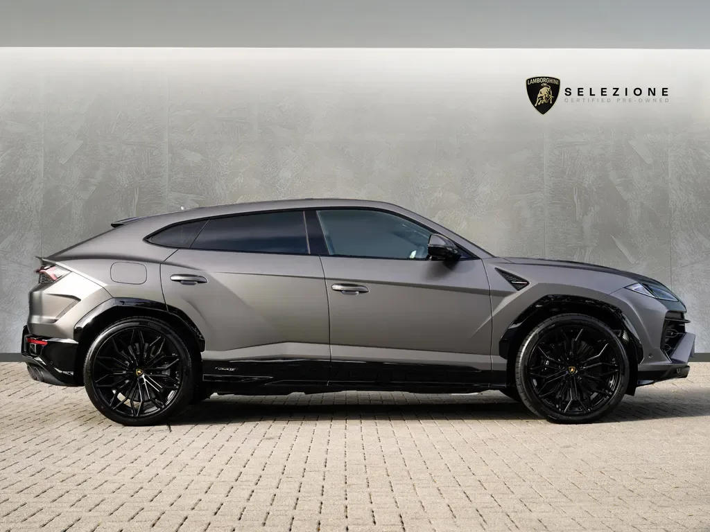 2025 Lamborghini Urus SE, 2/20