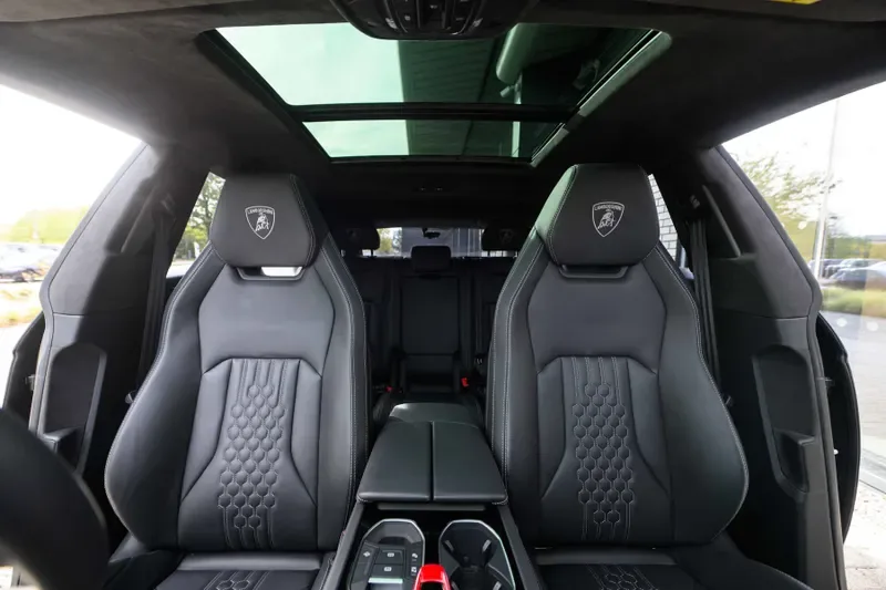 2025 Lamborghini Urus SE, 7/20