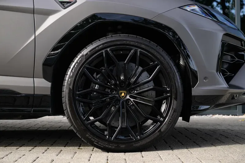 2025 Lamborghini Urus SE, 9/20