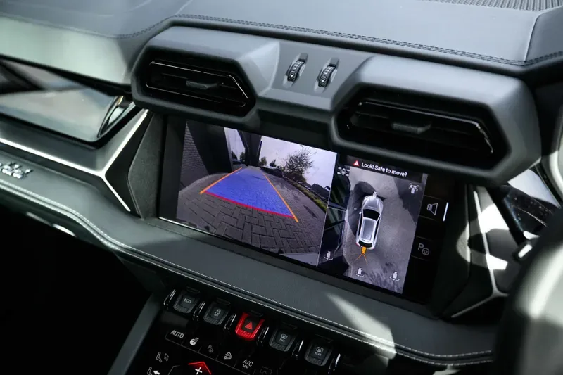 2025 Lamborghini Urus SE, 12/20