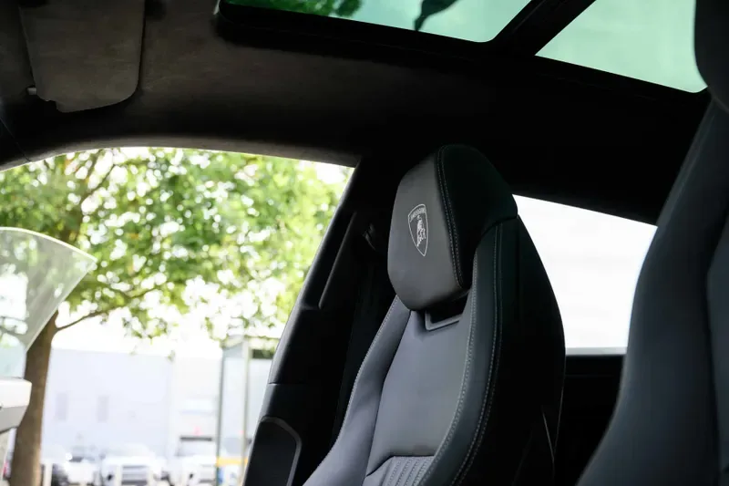 2025 Lamborghini Urus SE, 16/20