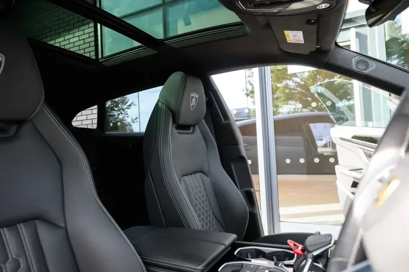 2025 Lamborghini Urus SE, 18/20