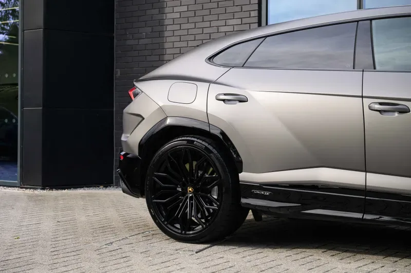 2025 Lamborghini Urus SE, 19/20