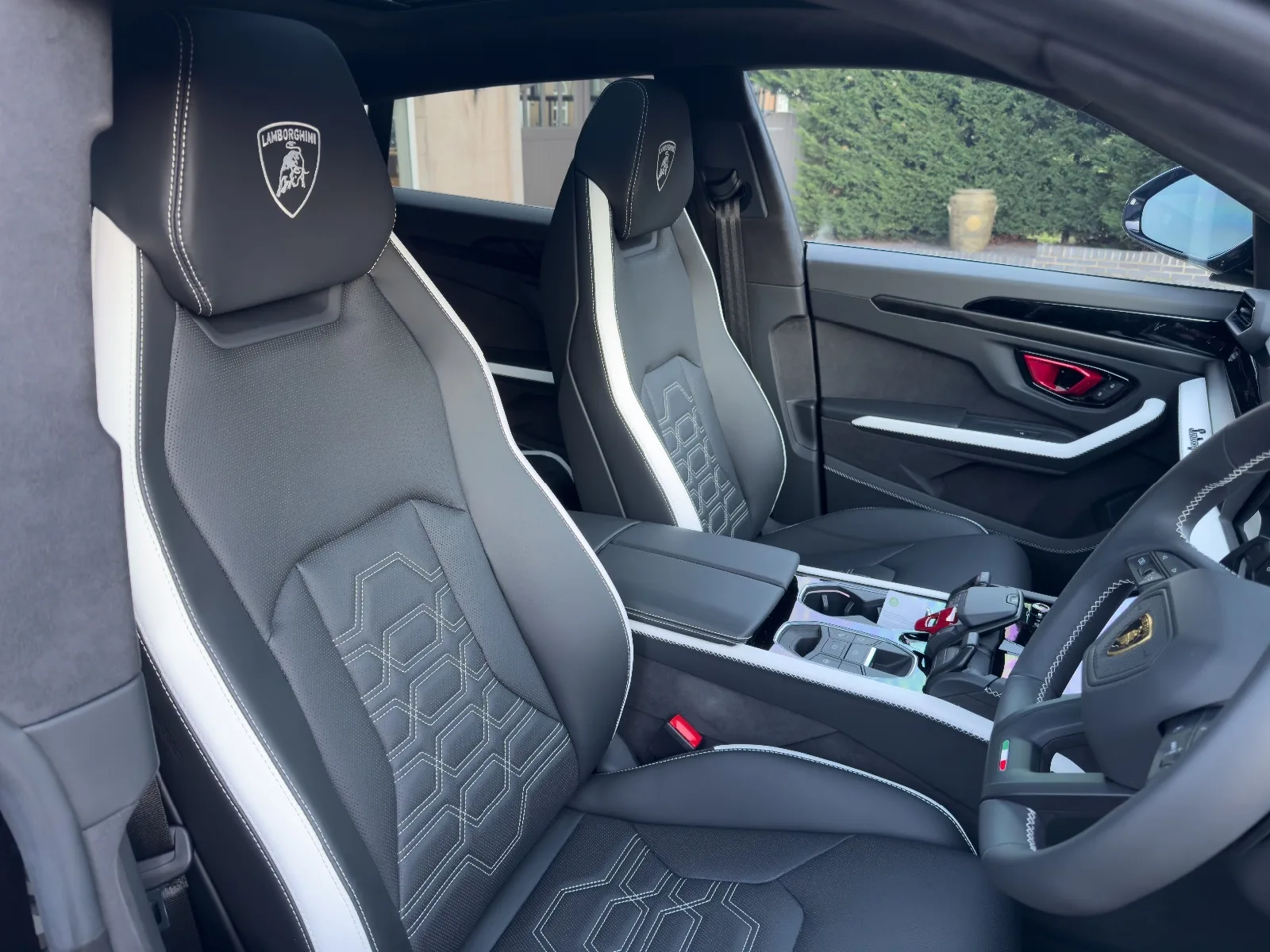 2025 Lamborghini Urus SE, 7/30