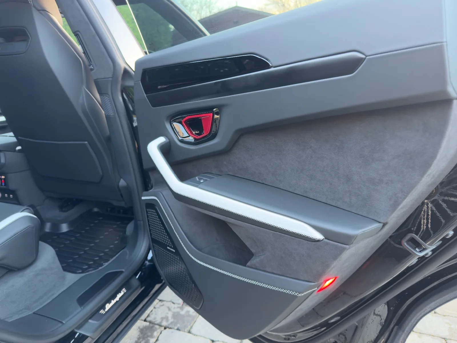 2025 Lamborghini Urus SE, 8/30