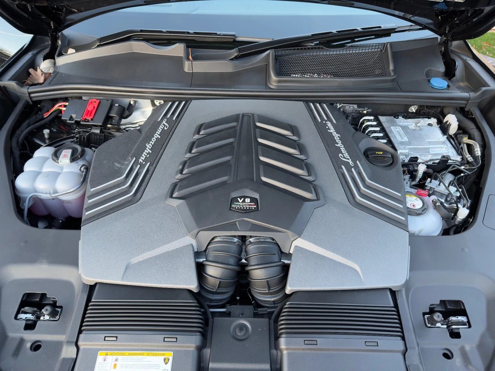 2025 Lamborghini Urus SE, 12/30