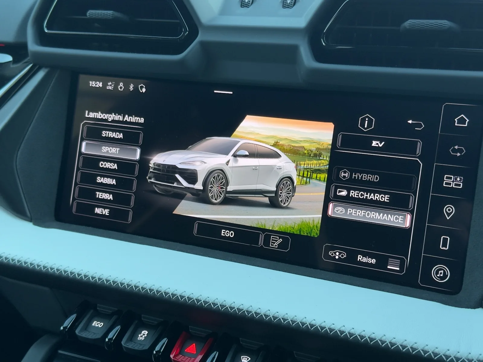 2025 Lamborghini Urus SE, 16/30