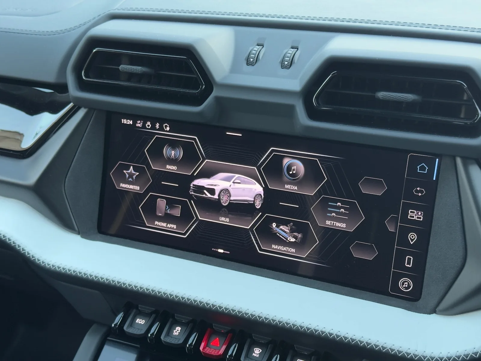 2025 Lamborghini Urus SE, 17/30