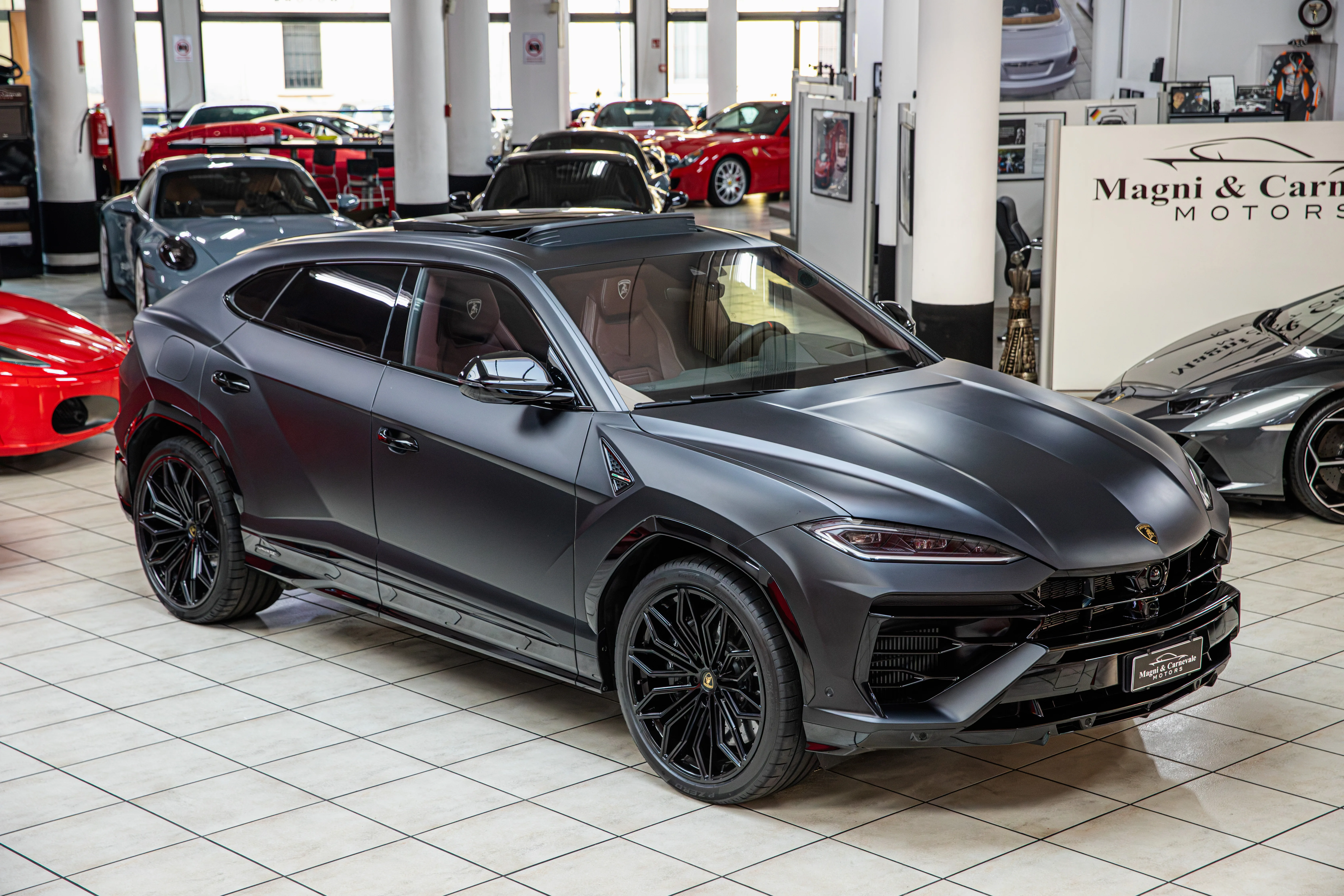 2025 Lamborghini Urus SE, 3/30