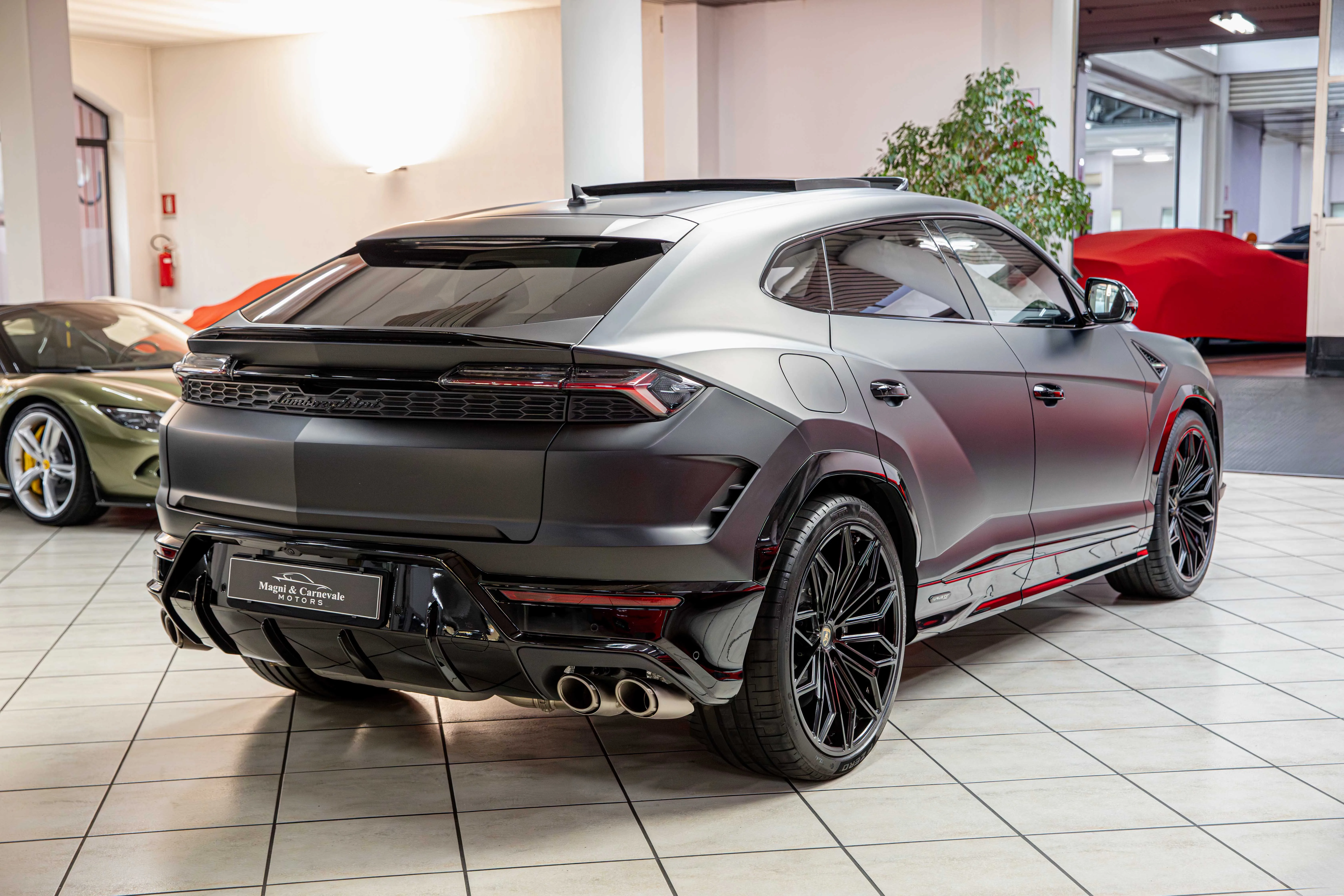 2025 Lamborghini Urus SE, 10/30