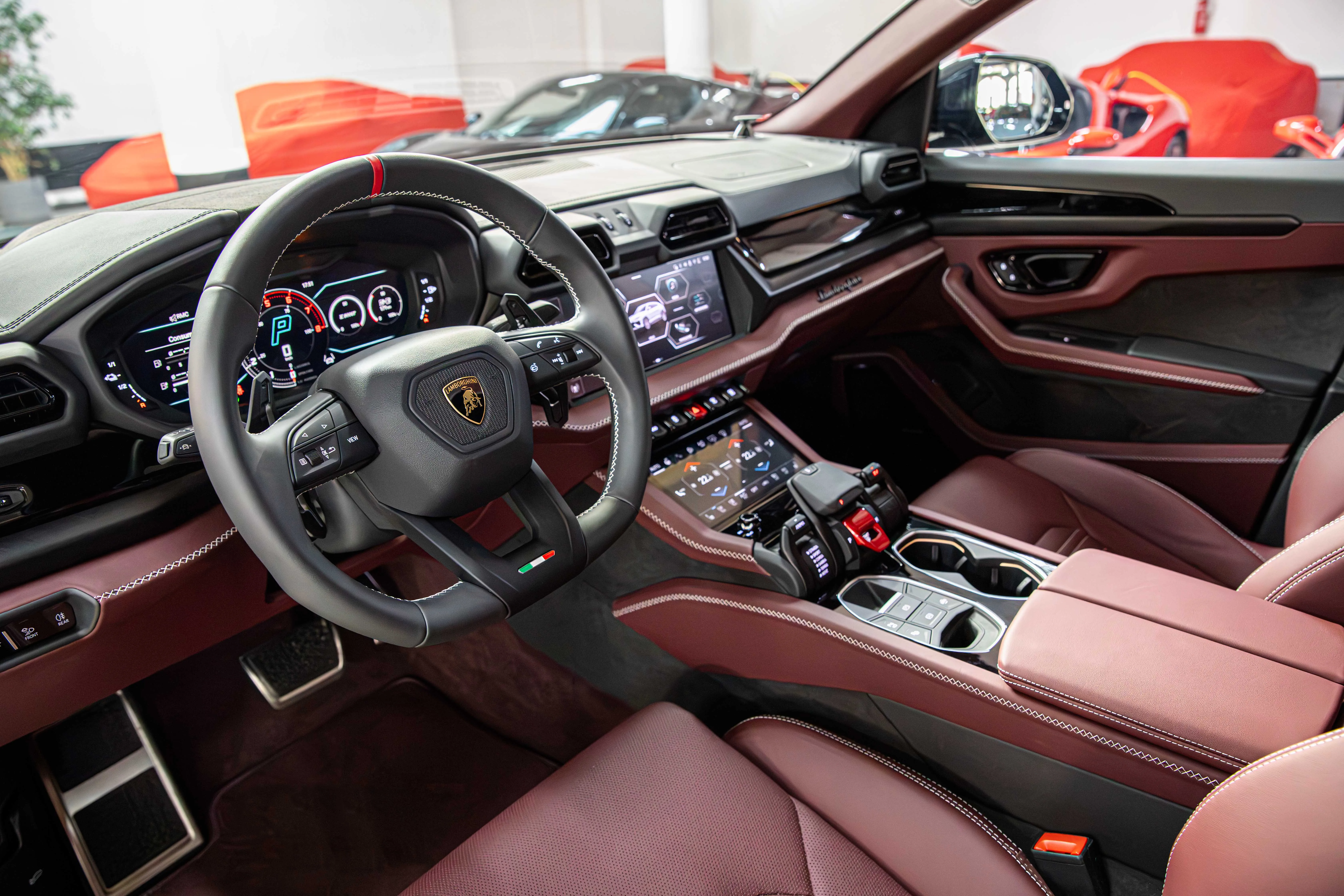 2025 Lamborghini Urus SE, 14/30