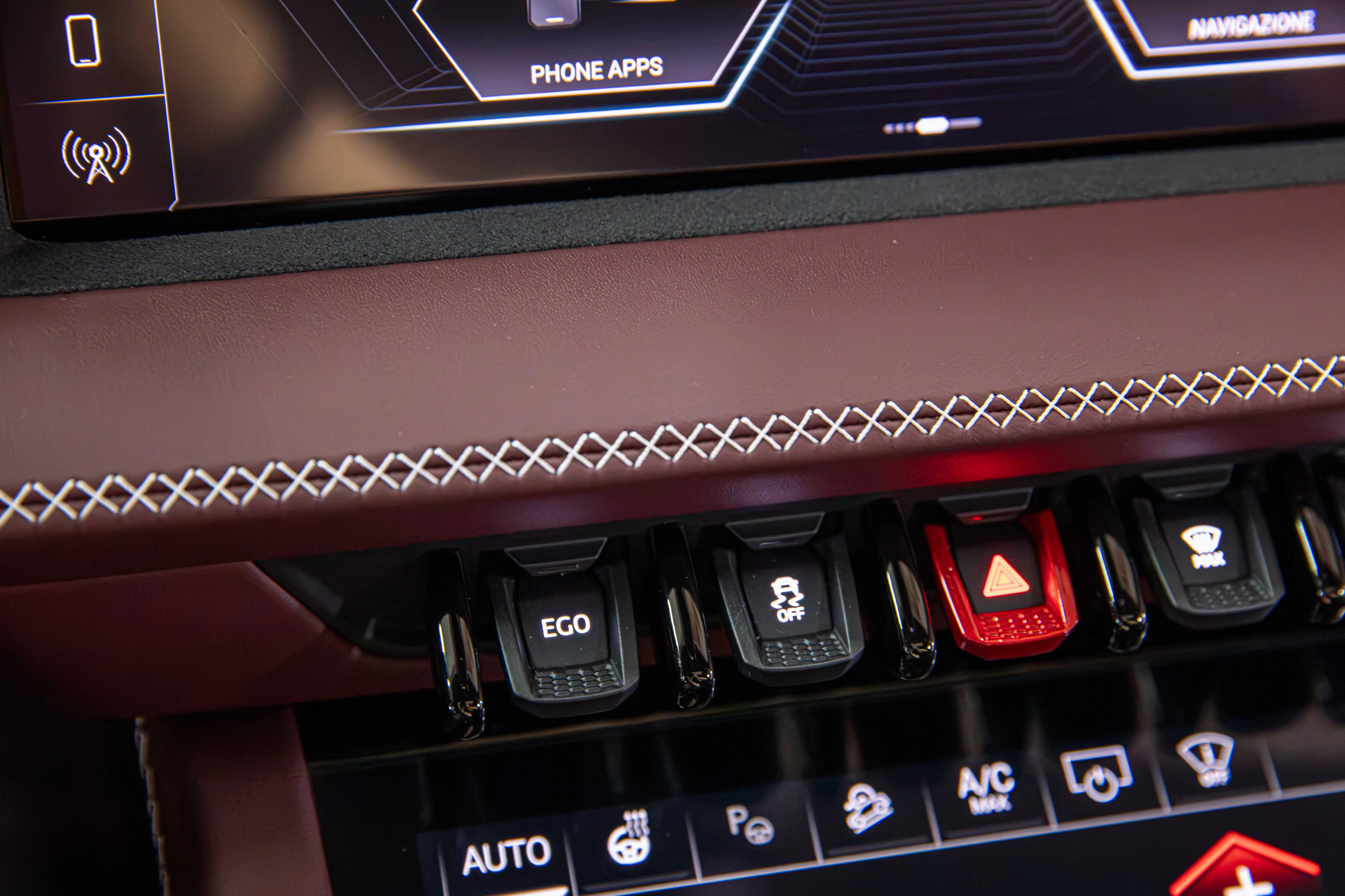 2025 Lamborghini Urus SE, 22/30
