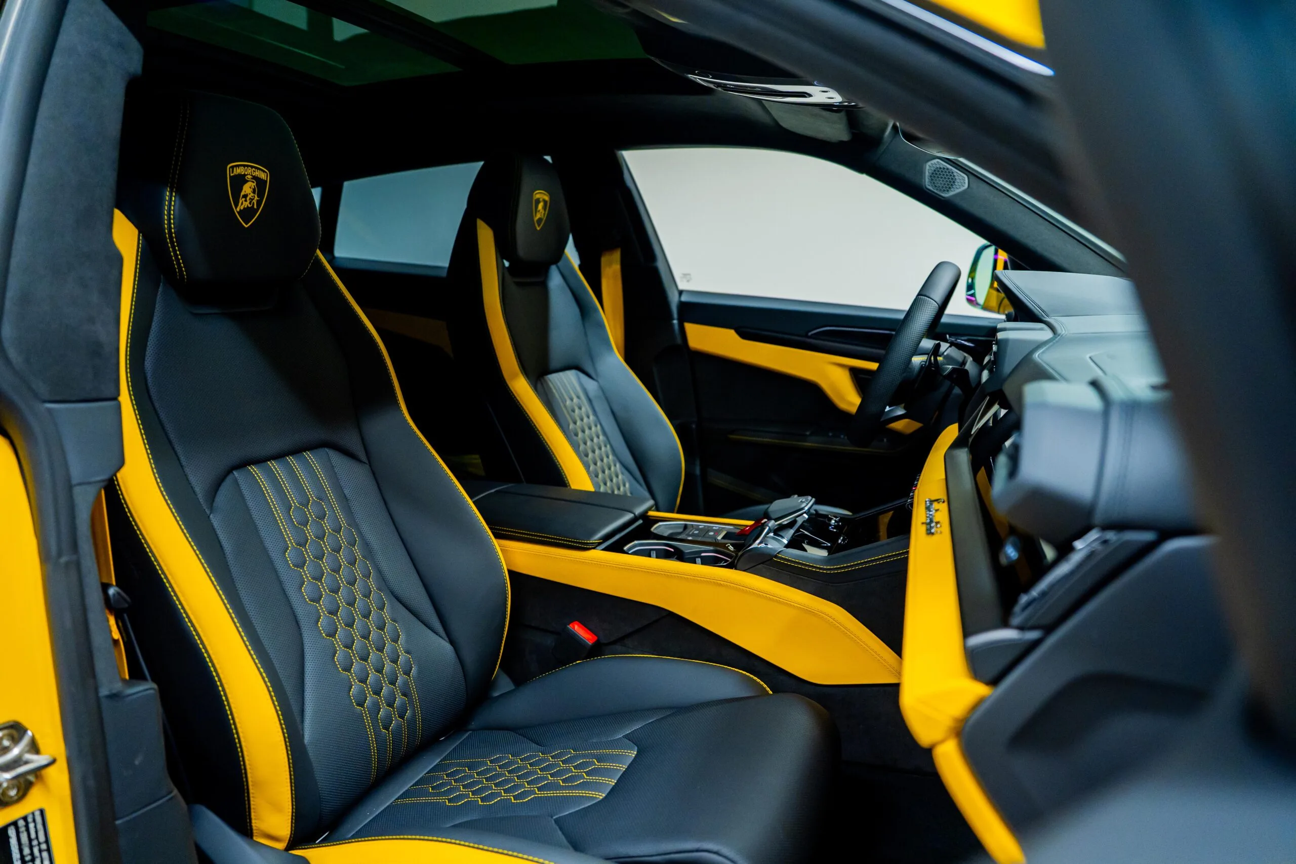 2025 Lamborghini Urus SE, 10/20