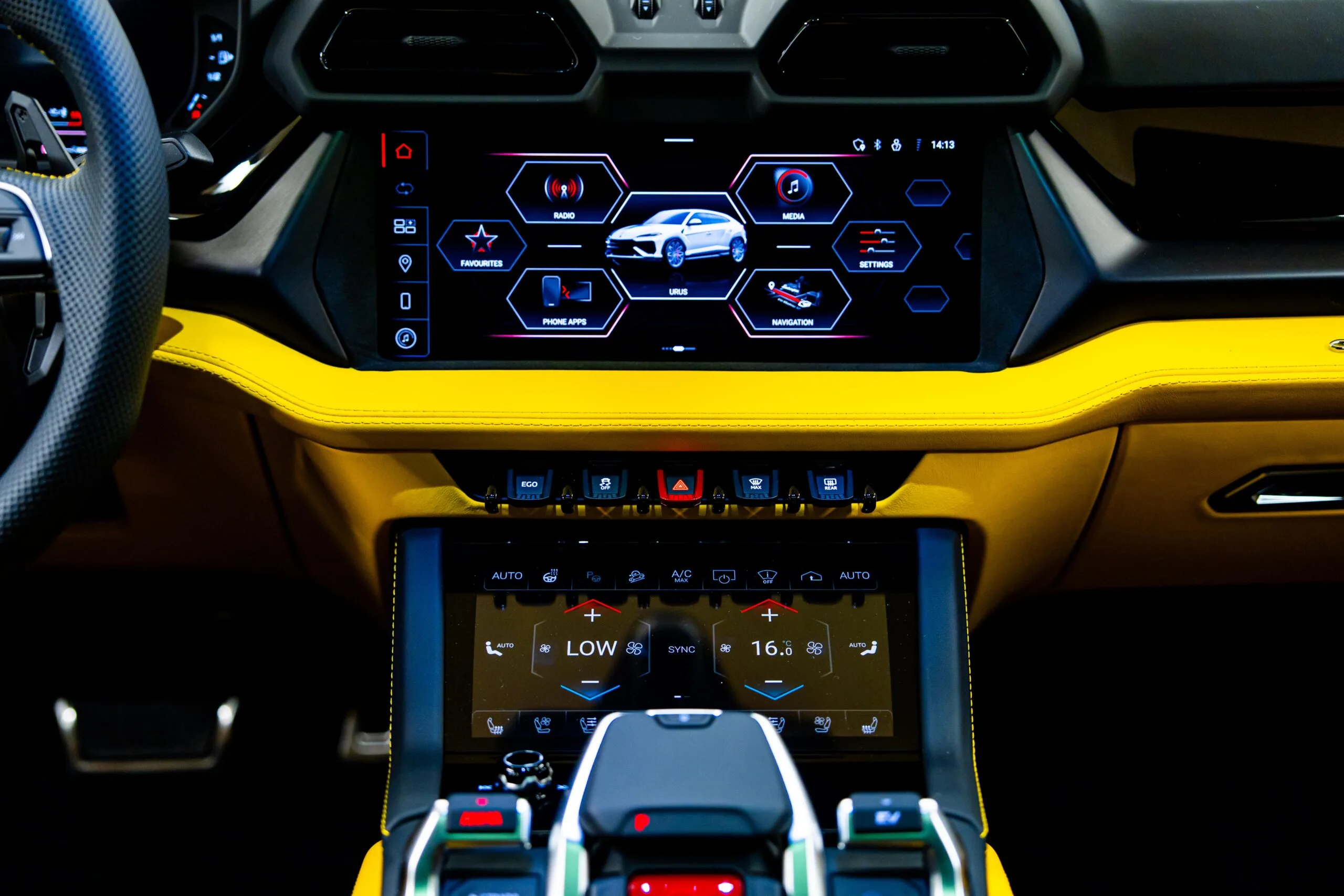 2025 Lamborghini Urus SE, 14/20