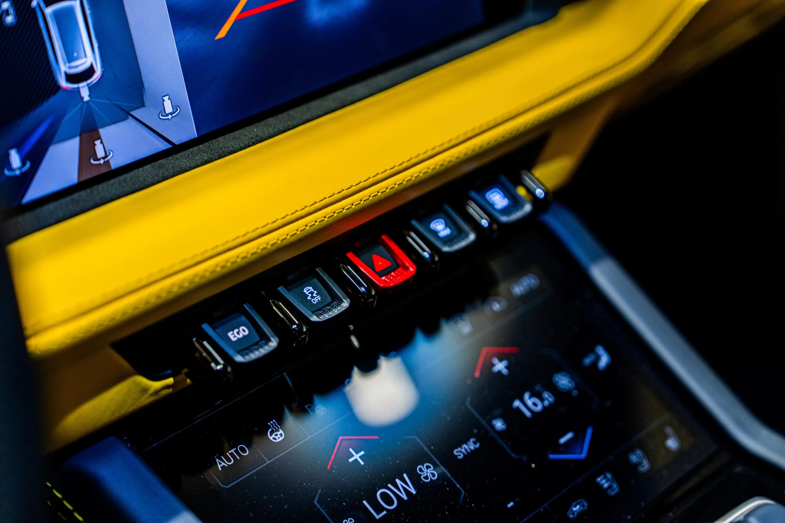 2025 Lamborghini Urus SE, 20/20