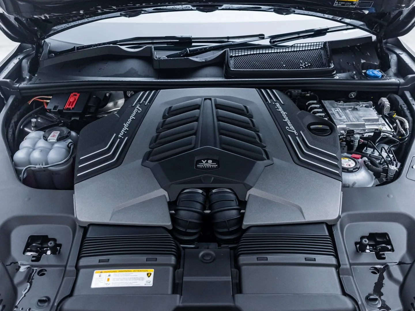 2025 Lamborghini Urus SE, 6/30