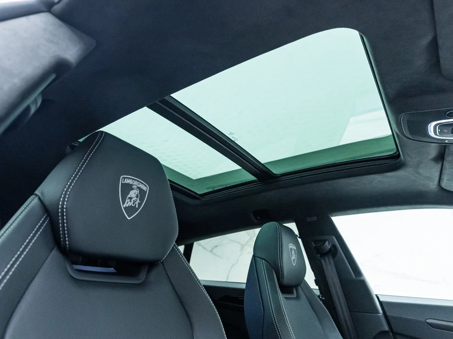 2025 Lamborghini Urus SE, 10/30