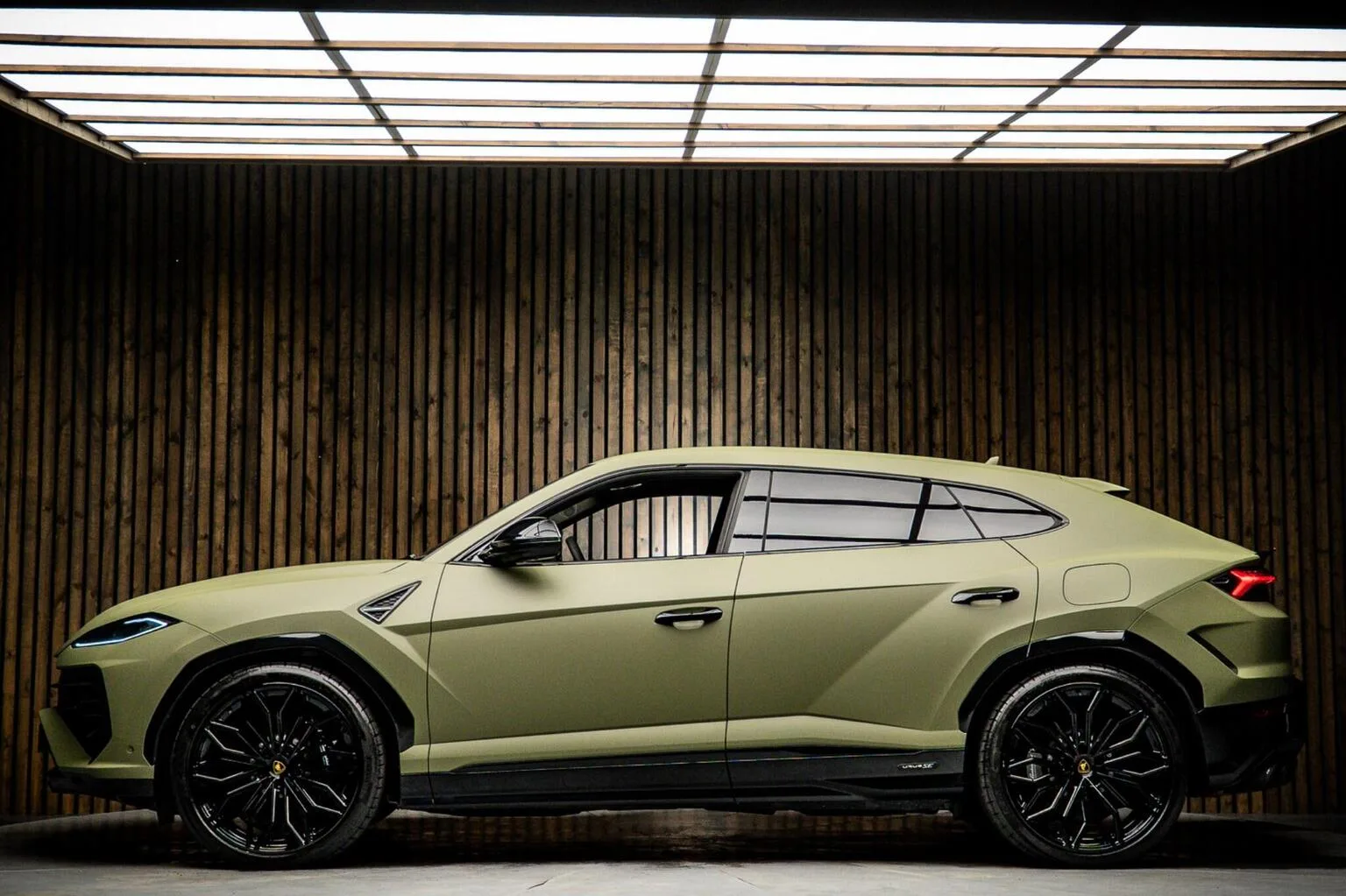2025 Lamborghini Urus SE, 7/30