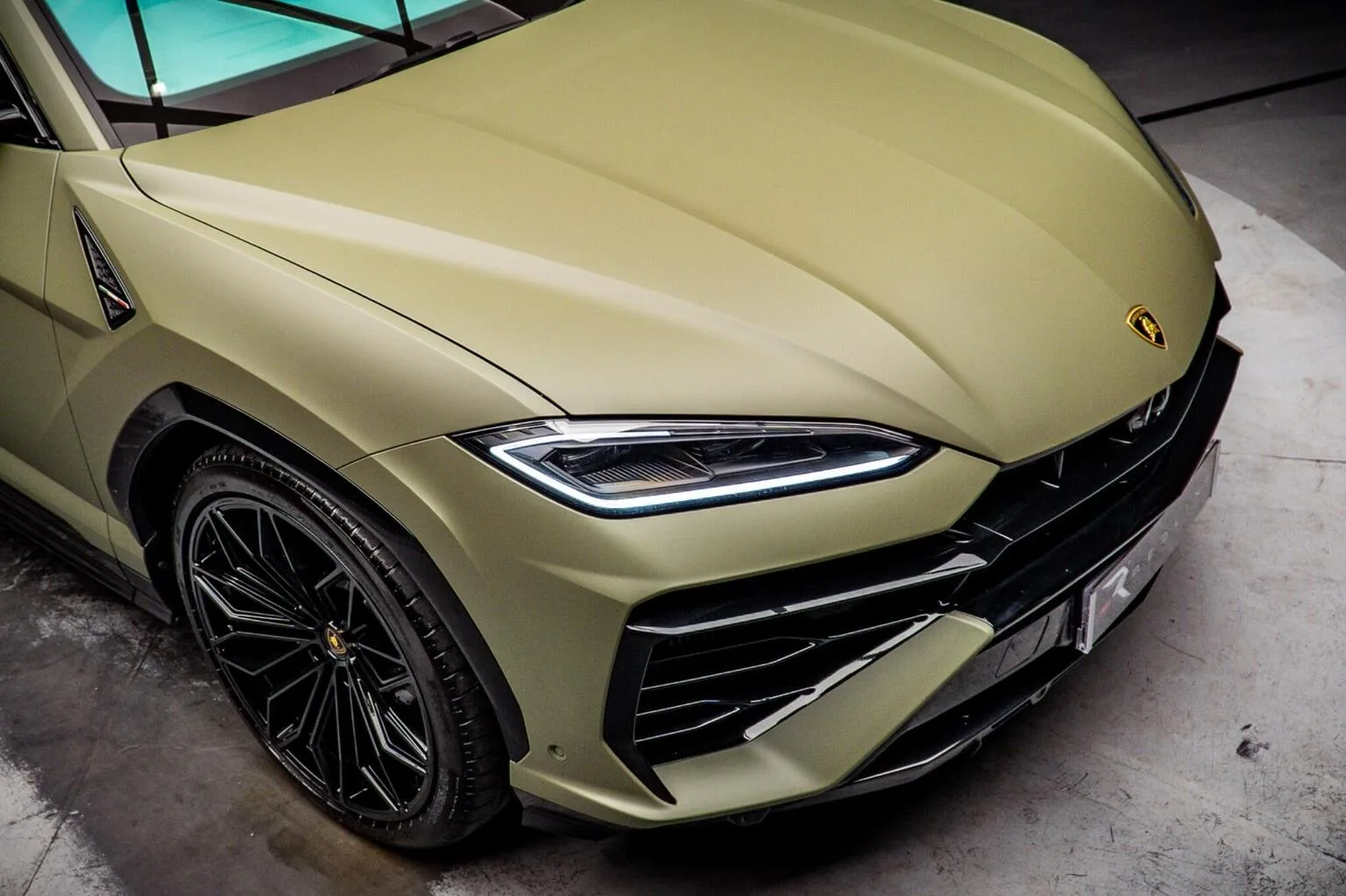 2025 Lamborghini Urus SE, 10/30