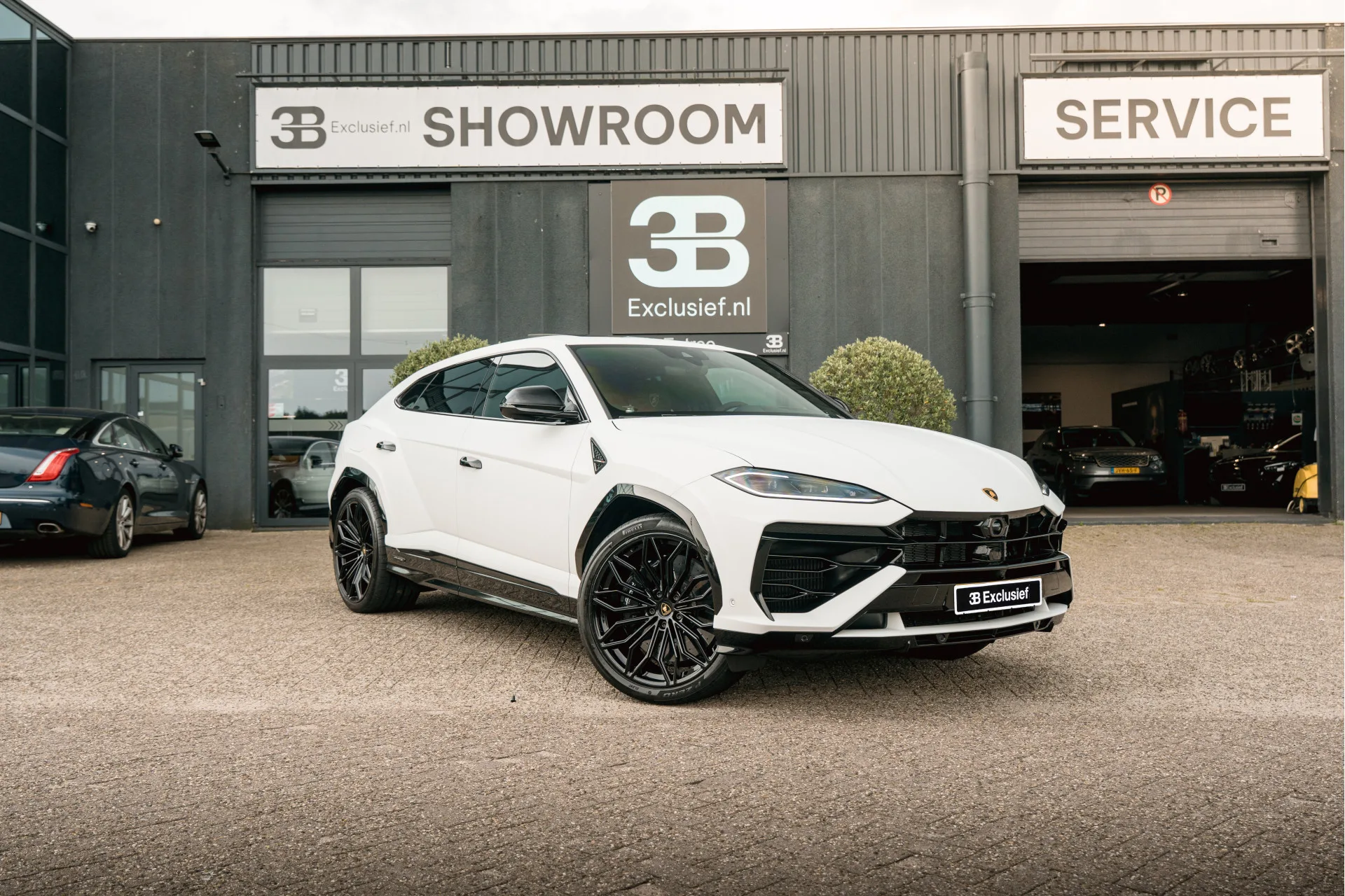 2025 Lamborghini Urus SE angeboten von einem Fachhändler in Rotterdam, Niederlande, Hauptfoto