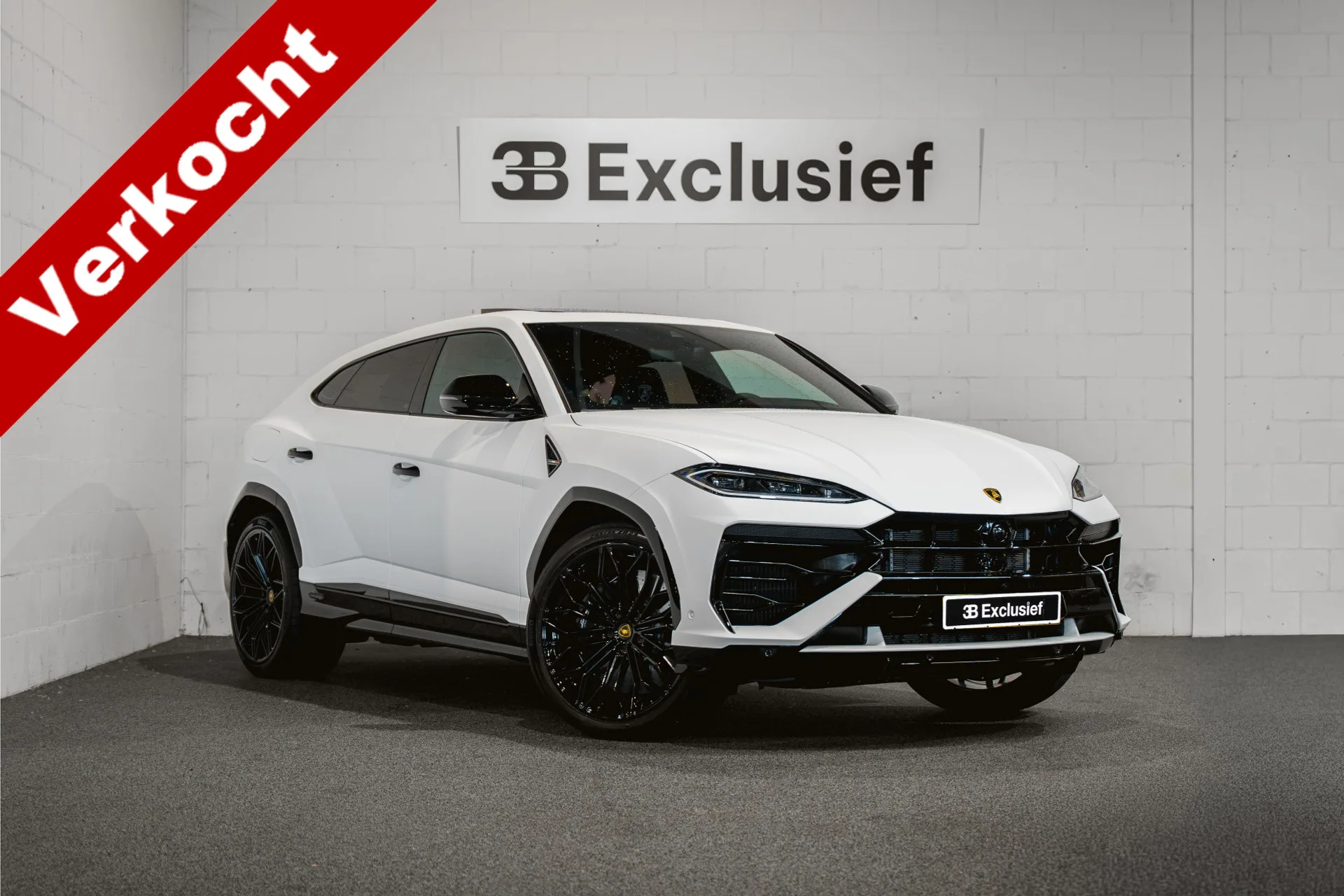2025 Lamborghini Urus SE, 2/30
