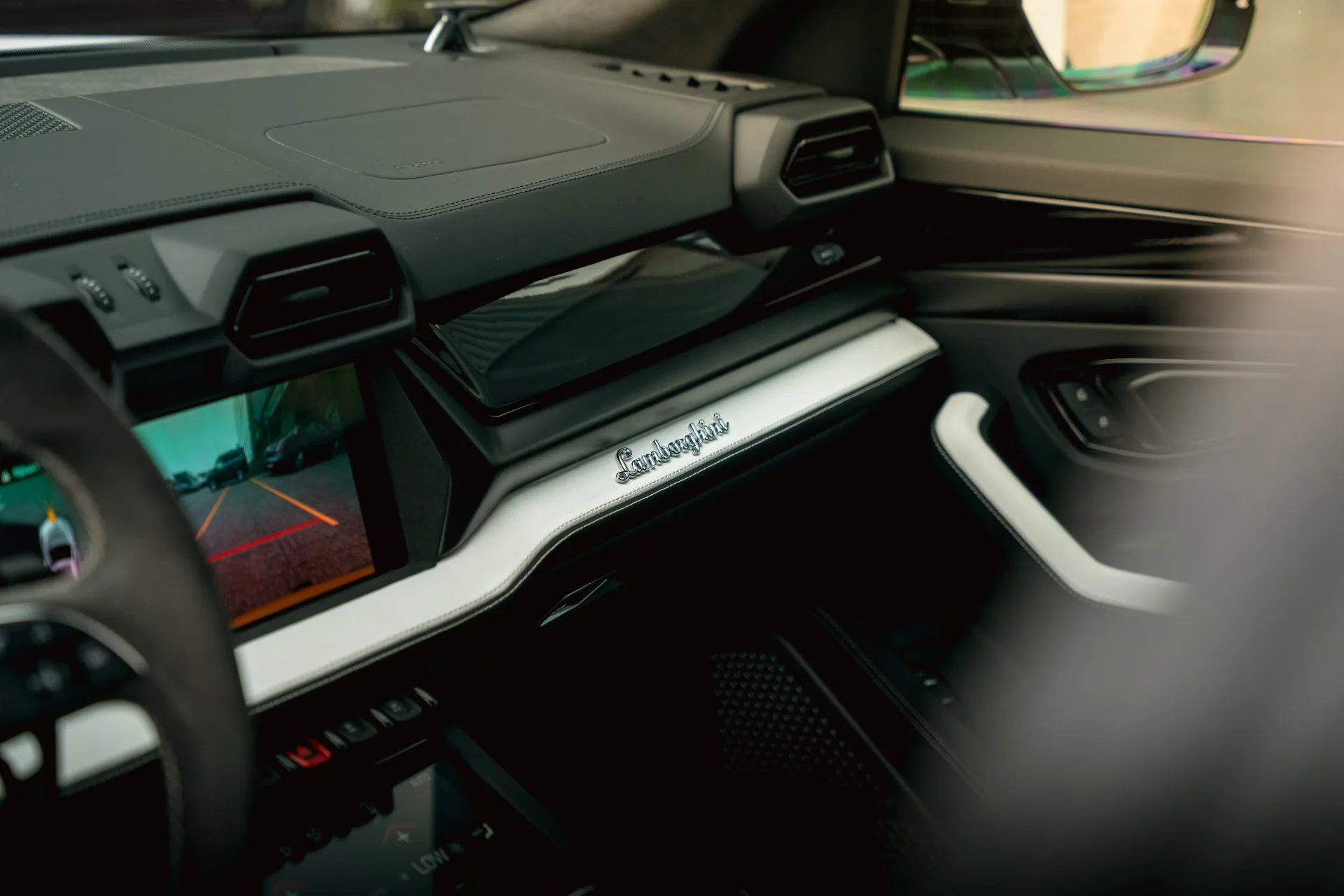 2025 Lamborghini Urus SE, 6/30