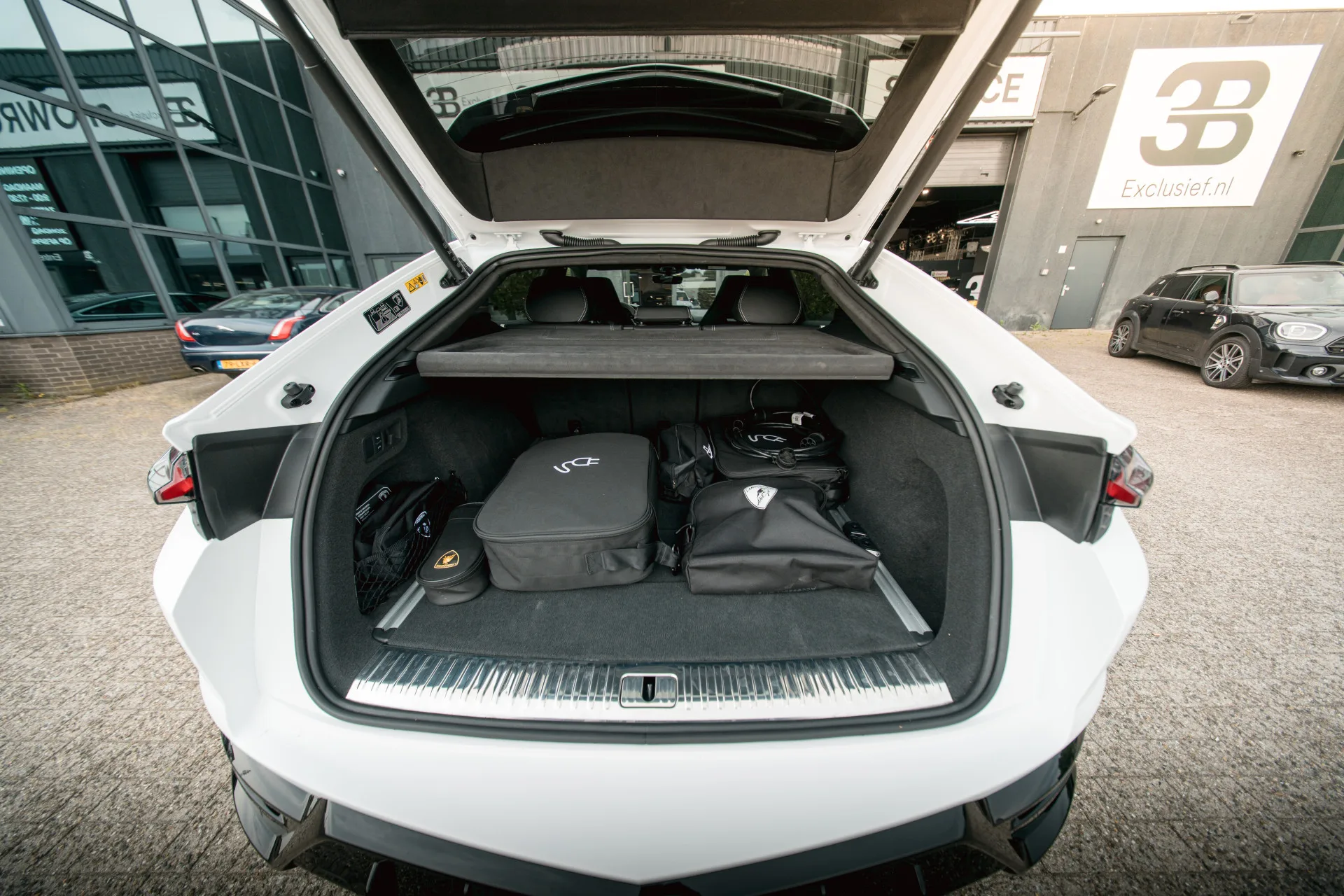 2025 Lamborghini Urus SE, 27/30