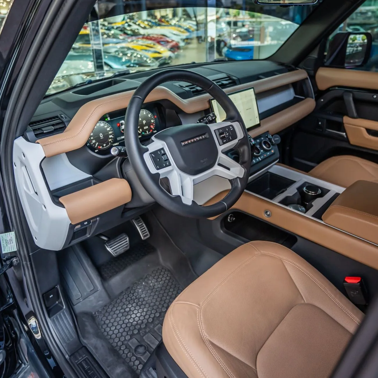 2025 Land Rover Defender 110 P400 X-Dynamic HSE, 6/16