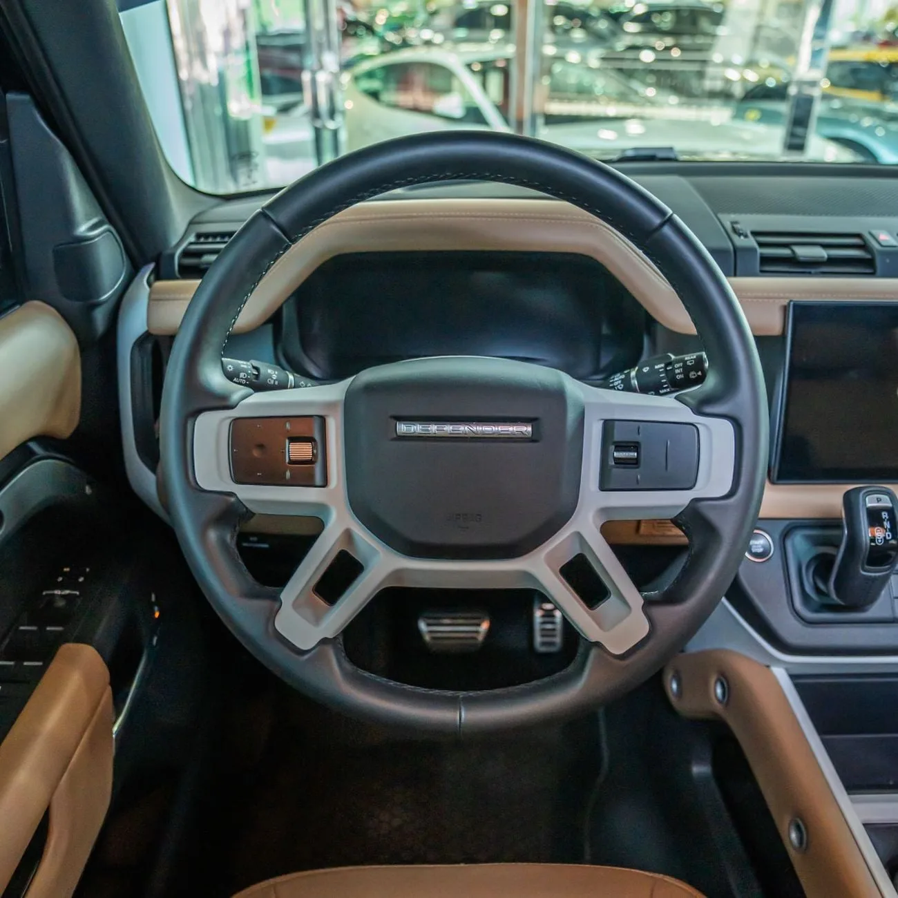 2025 Land Rover Defender 110 P400 X-Dynamic HSE, 8/16