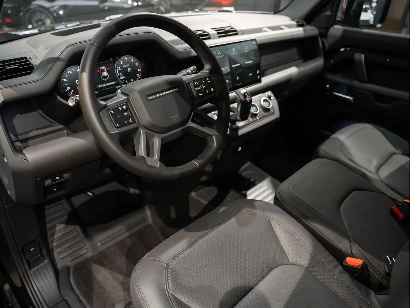 2025 Land Rover Defender 110 PHEV P300e X-Dynamic HSE Urban Automotive, 7/30