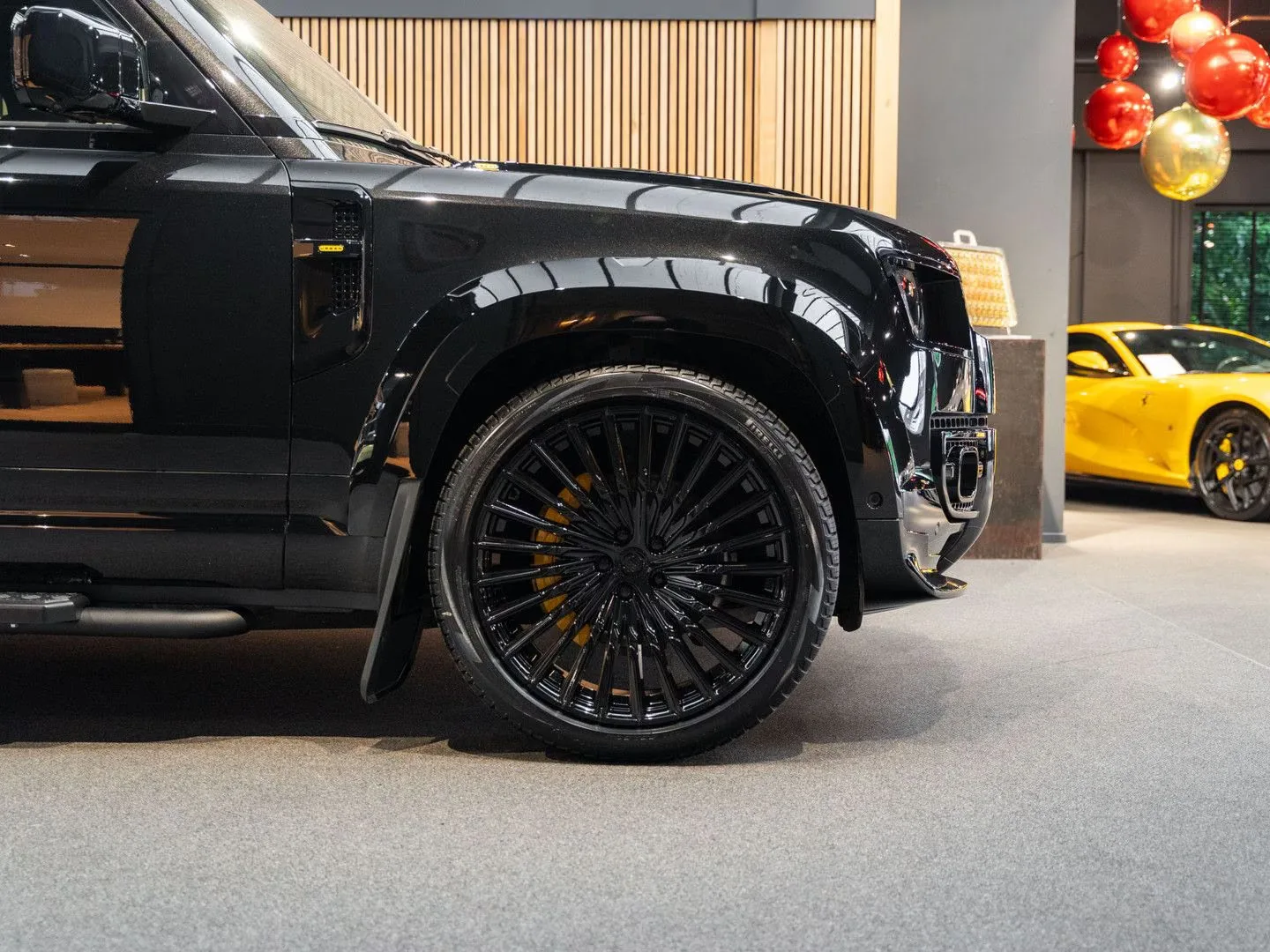 2025 Land Rover Defender 110 PHEV P300e X-Dynamic HSE Urban Automotive, 13/30