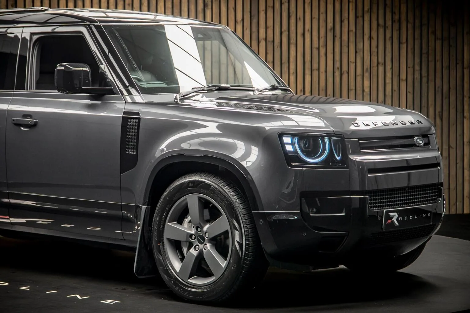 2025 Land Rover Defender 110 Hard Top D350 X-Dynamic HSE, 9/30