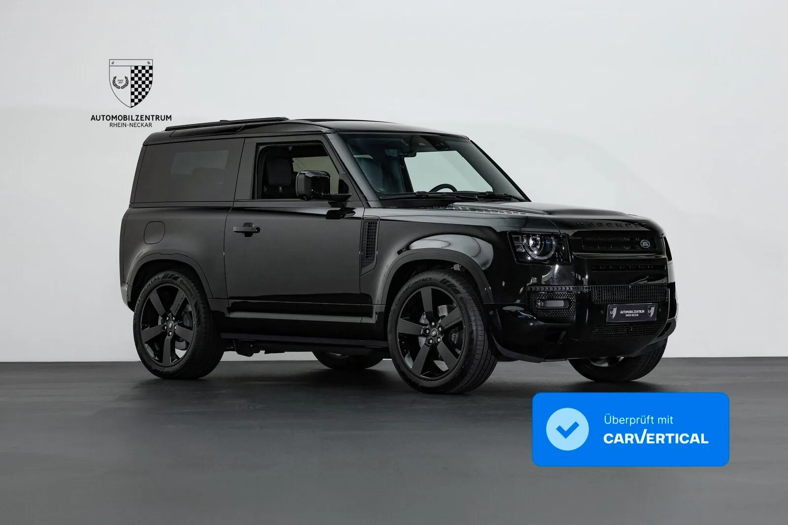 2025 Land Rover Defender 90 D300, X-Dynamic SE angeboten von einem Supersportwagenhändler in Viernheim, Deutschland, Hauptfoto