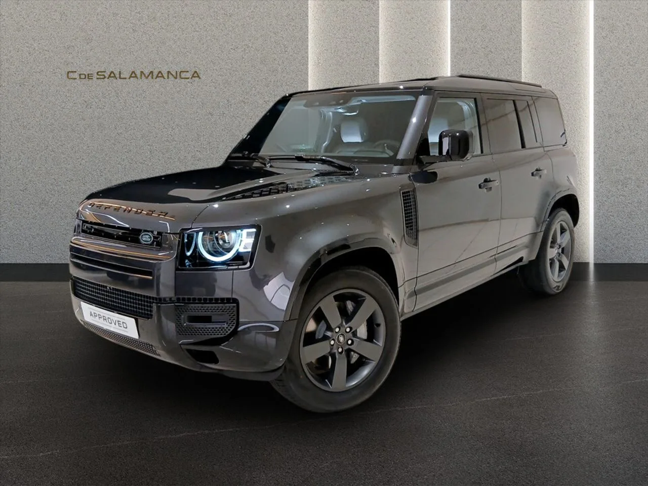 2025 Land Rover Defender angeboten von einem Fachhändler in Madrid, Hauptfoto