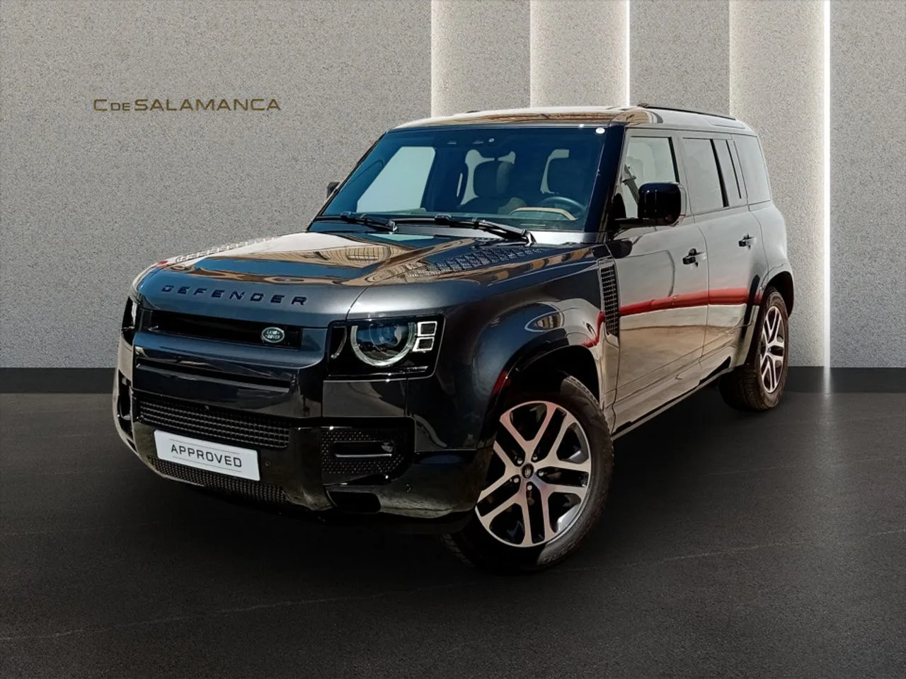 2025 Land Rover Defender angeboten von einem Fachhändler in Marbella, Hauptfoto