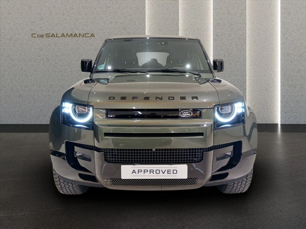 2025 Land Rover Defender, 2/22